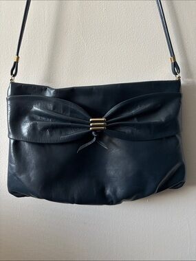 Vintage Classic Navy Leather Bow-Accent Shoulder Bag